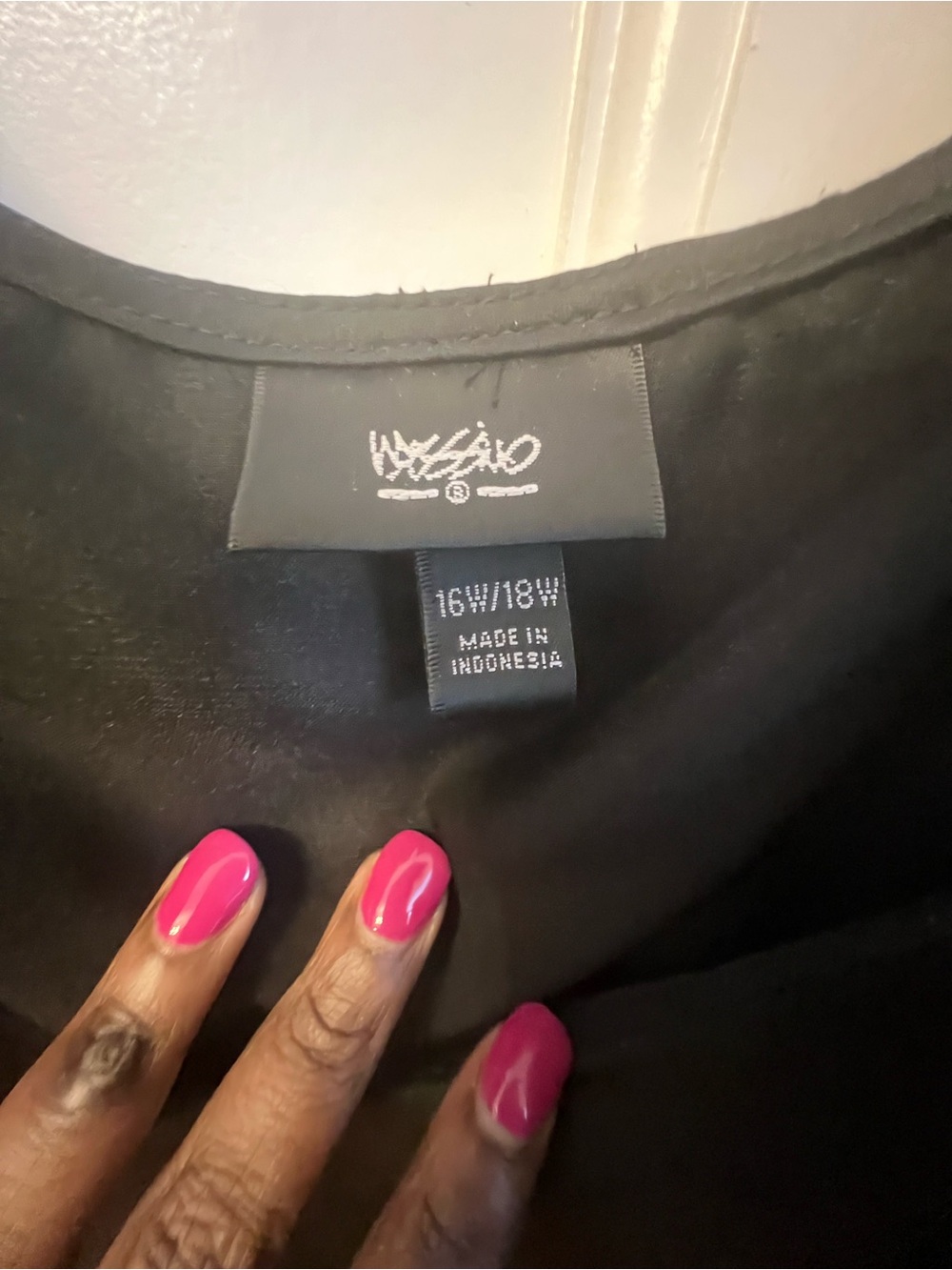 Black Women's dress with Scoop Neck